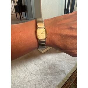 Vintage T Cell Timex women’s watch gold tone